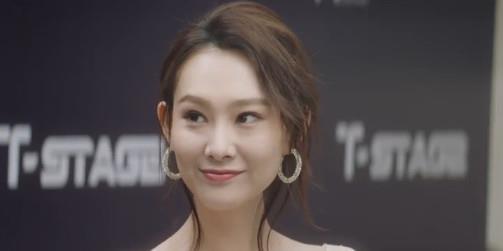 女配在娱乐圈吃瓜的小说,娱乐圈女配的瓜田奇遇记